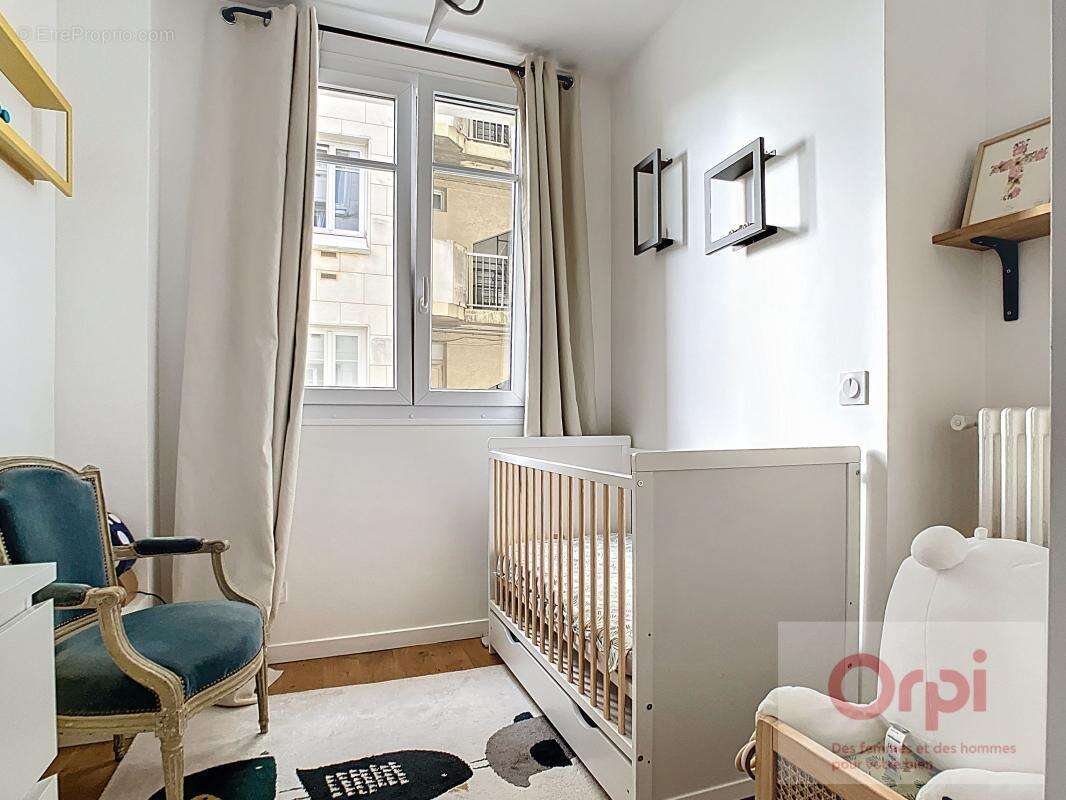 Appartement à ISSY-LES-MOULINEAUX