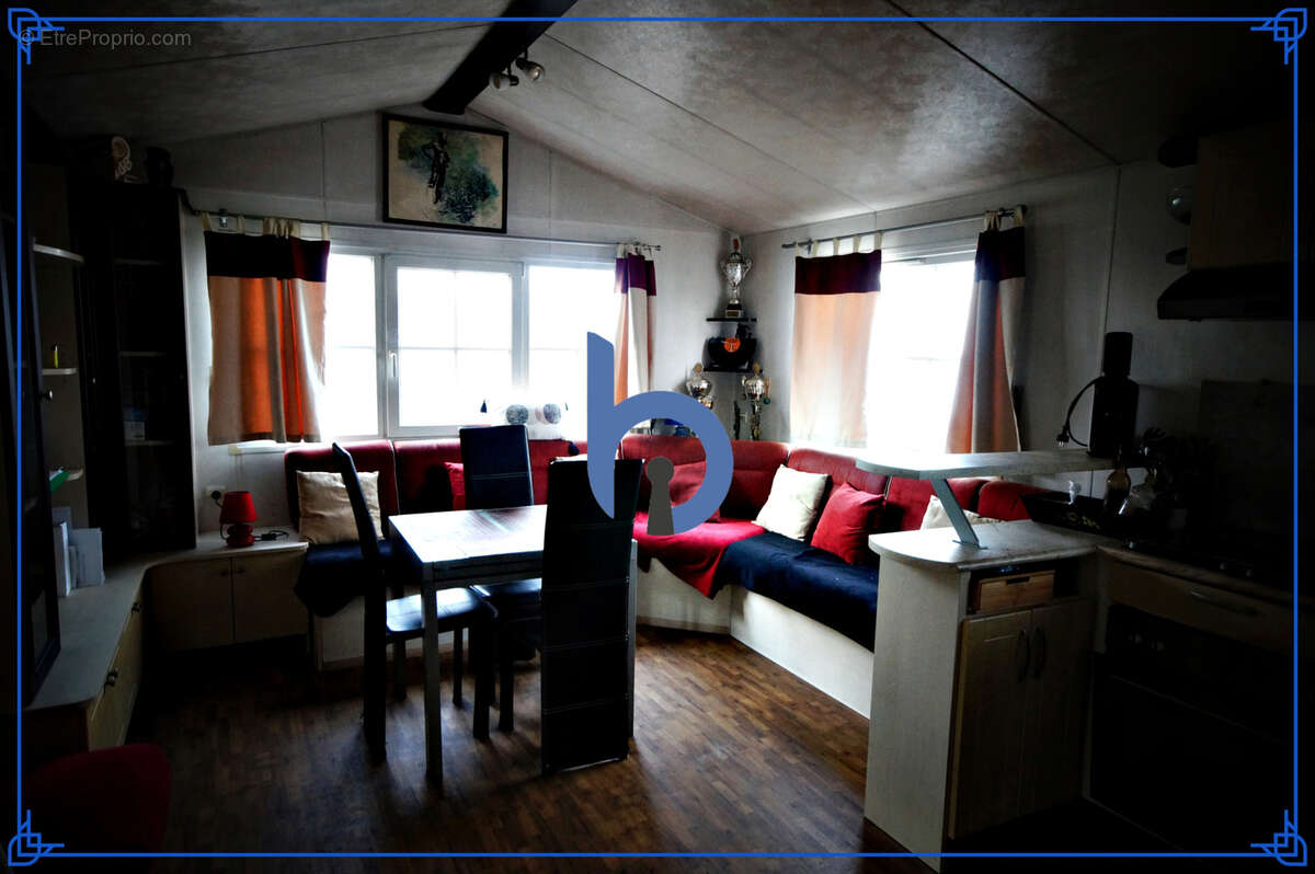 Autre à SAINT-HILAIRE-DE-RIEZ