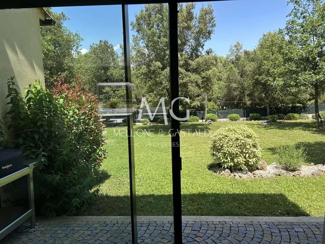 Maison à MONTAUROUX