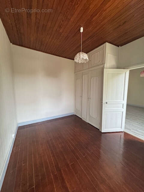 Maison T5 de 125 m2 avec jardin et atelier - photo 15