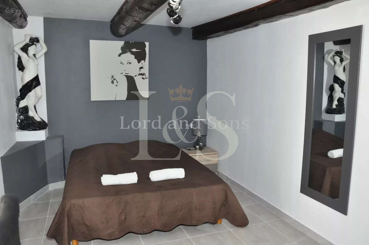 Commerce à SUZE-LA-ROUSSE