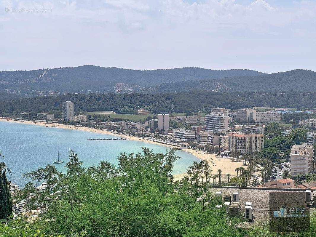 Photo Appartement à Le Lavandou au prix de 750 000€