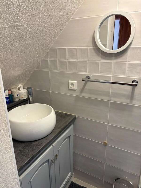 Appartement à BERRE-LES-ALPES