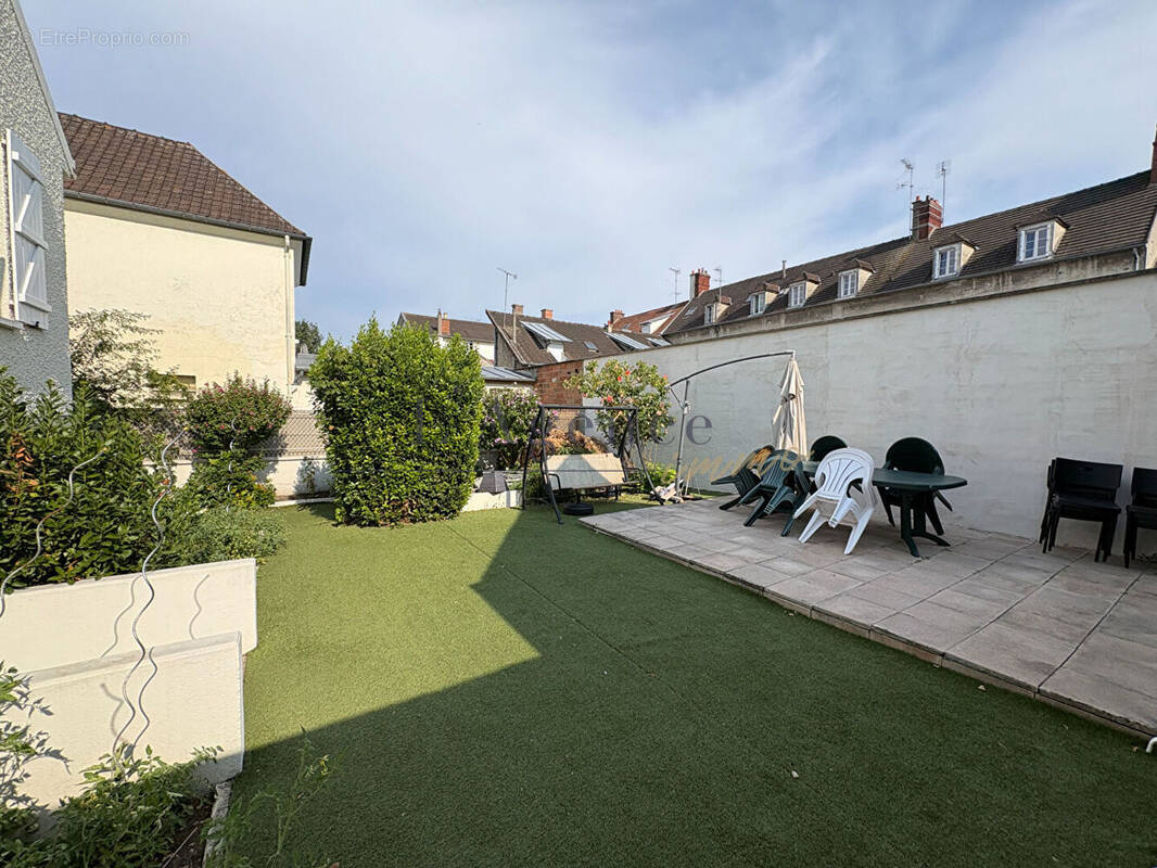 Maison à CHANTILLY