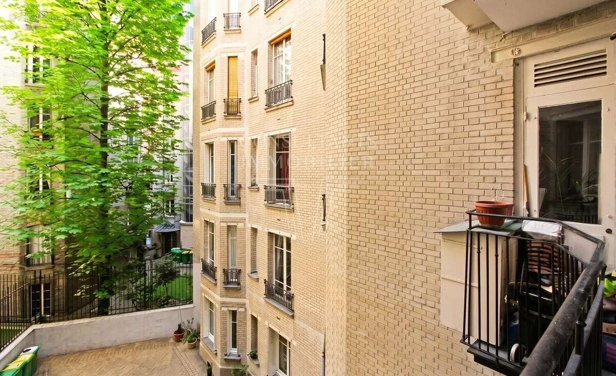 Appartement à PARIS-7E