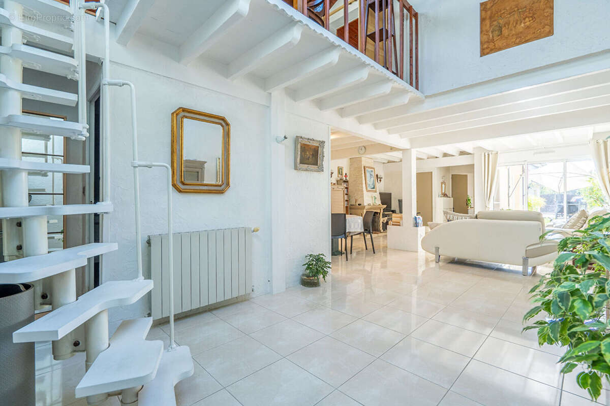 Maison à FLOIRAC