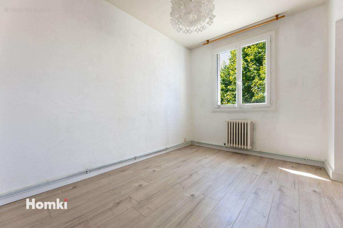 Appartement T3 de 69 m² à Montpellier 34070, Rue de la Figairasse - photo 3
