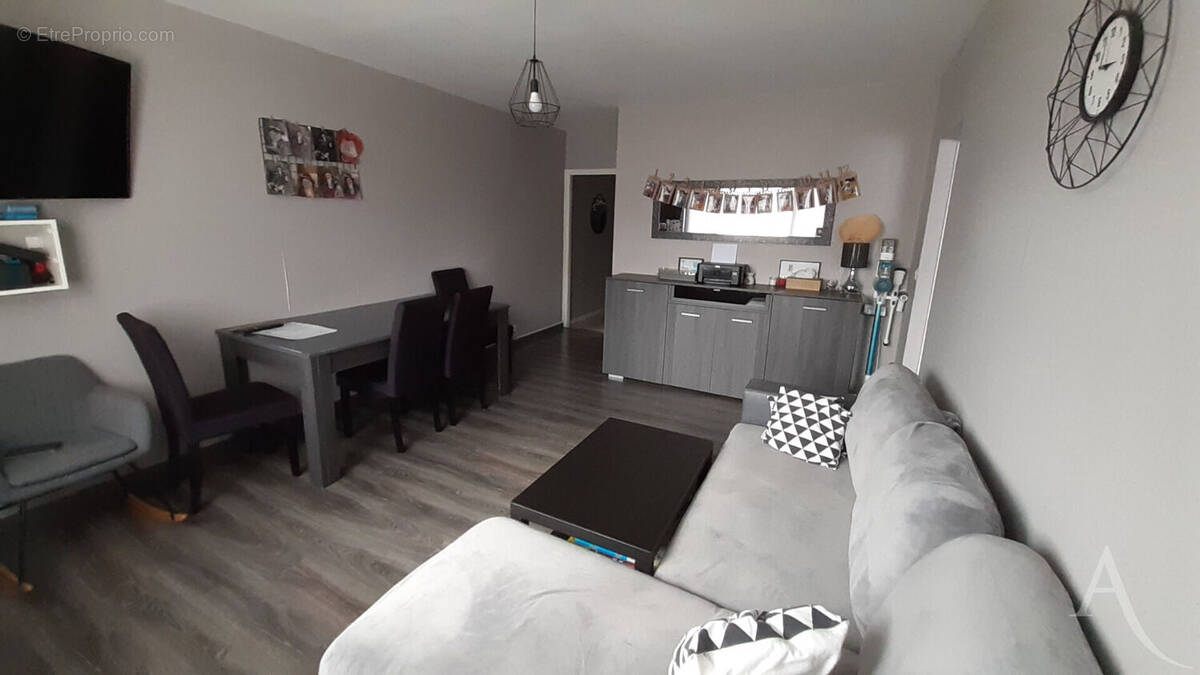 Appartement à CORMELLES-LE-ROYAL