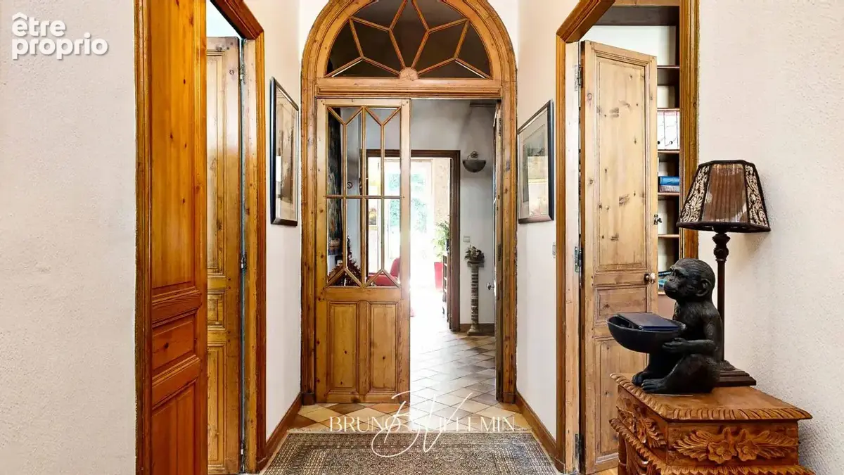 Ensemble immobilier au pied de la cite de carcassonne - photo 4