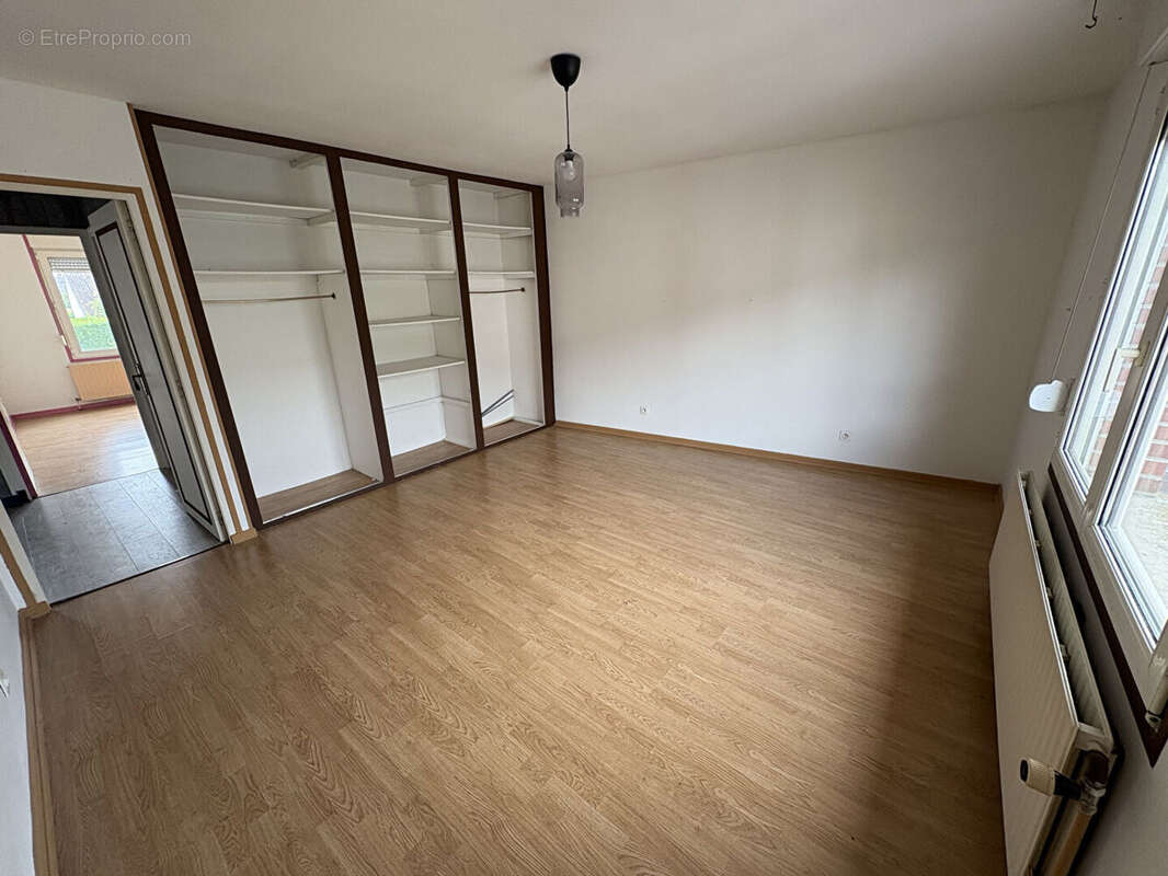 Maison à SAINT-QUENTIN