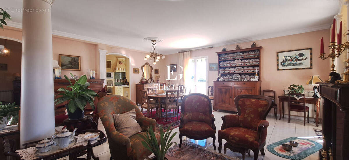 Maison à CHATEAUNEUF-SUR-CHARENTE