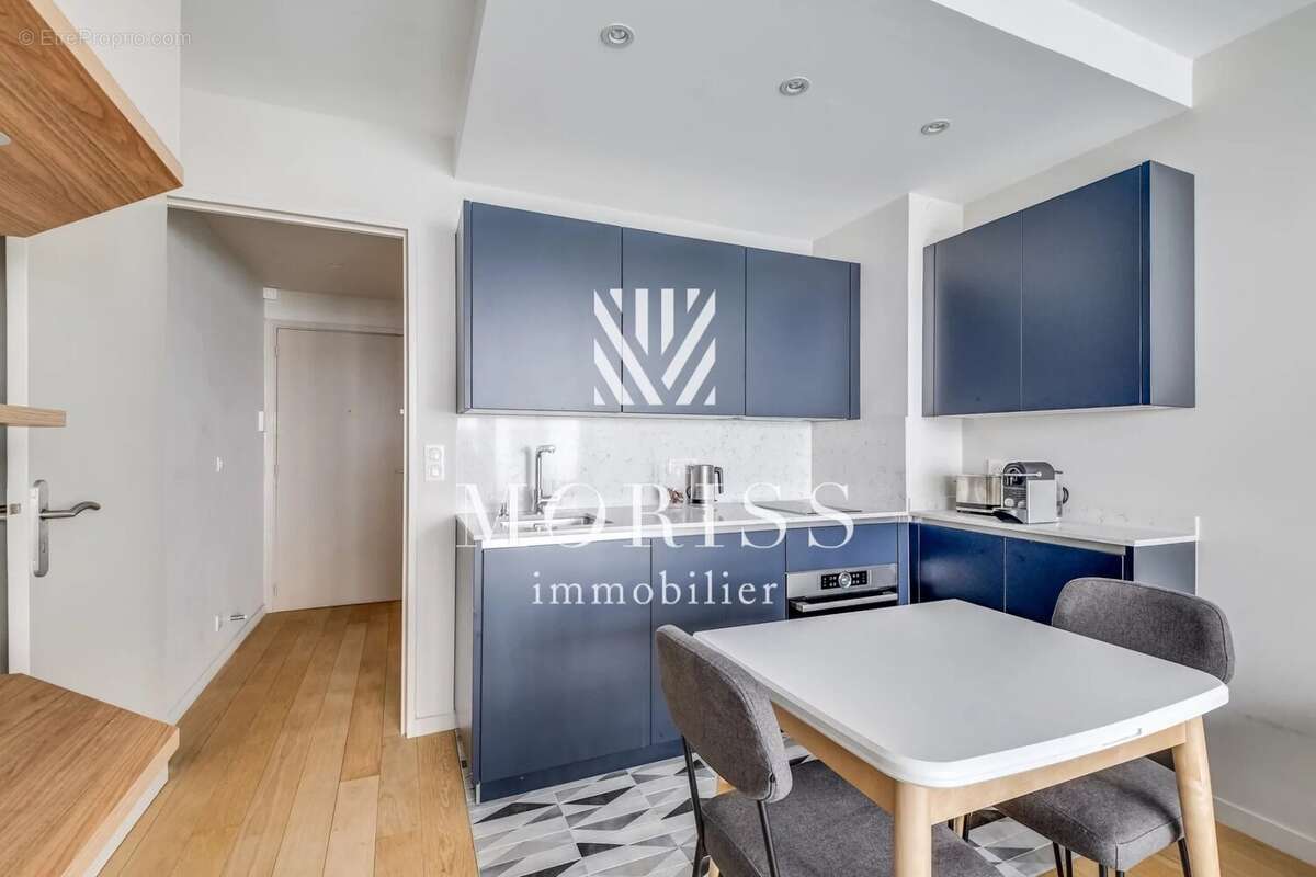 Appartement à PARIS-17E