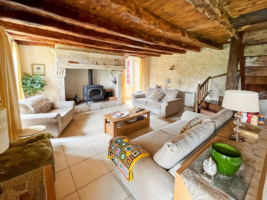 Maison à PRAYSSAC