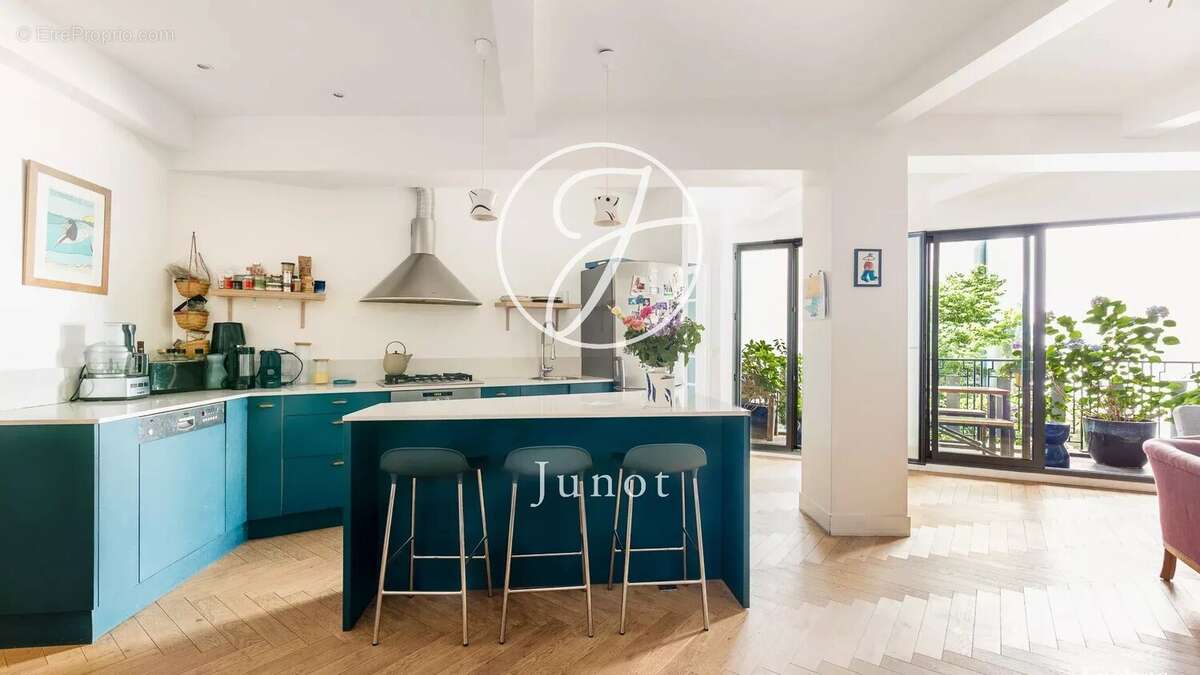 Appartement à PARIS-10E