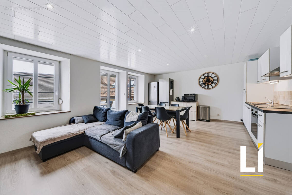 Appartement 74 m² à Charquemont  - photo 1