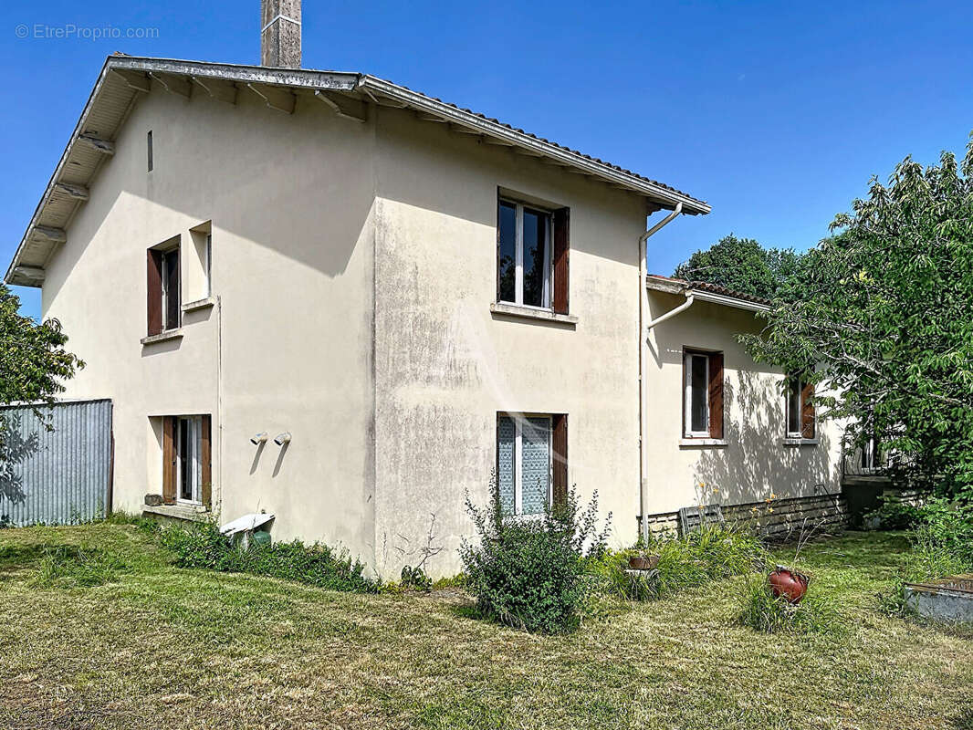 Maison à DURAVEL