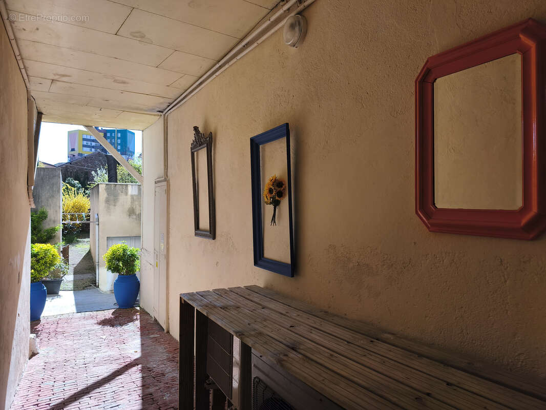 Maison à DECAZEVILLE