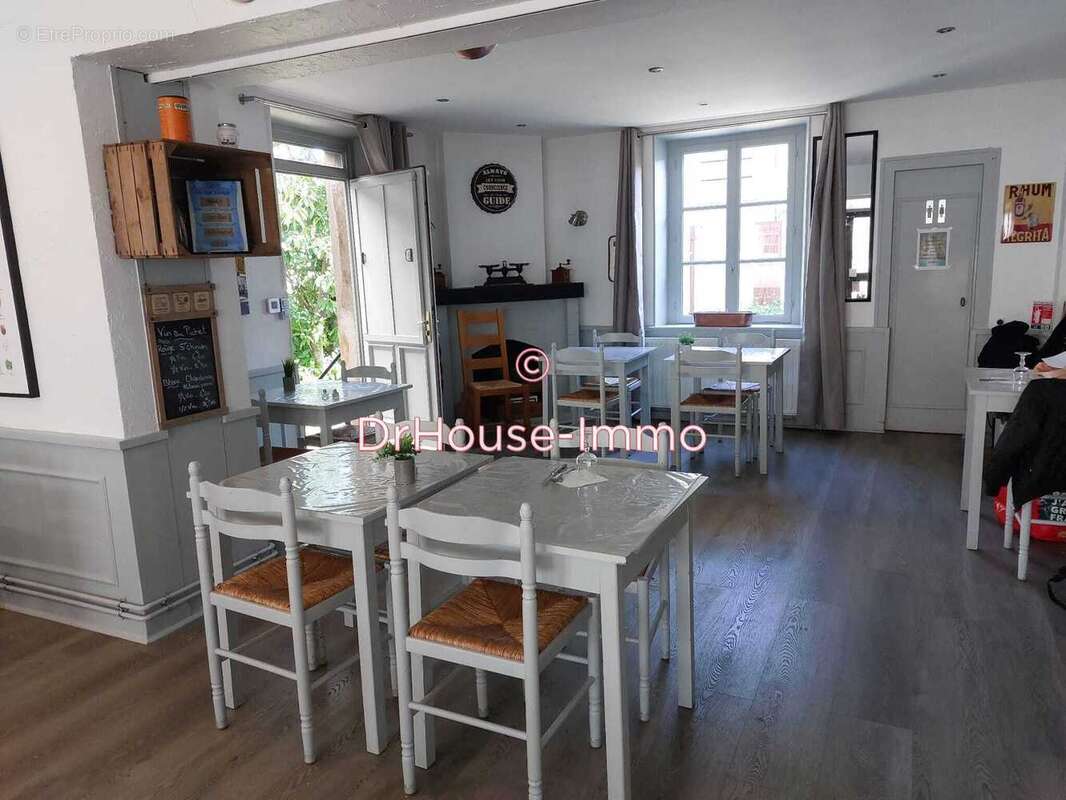 Commerce à ELANCOURT