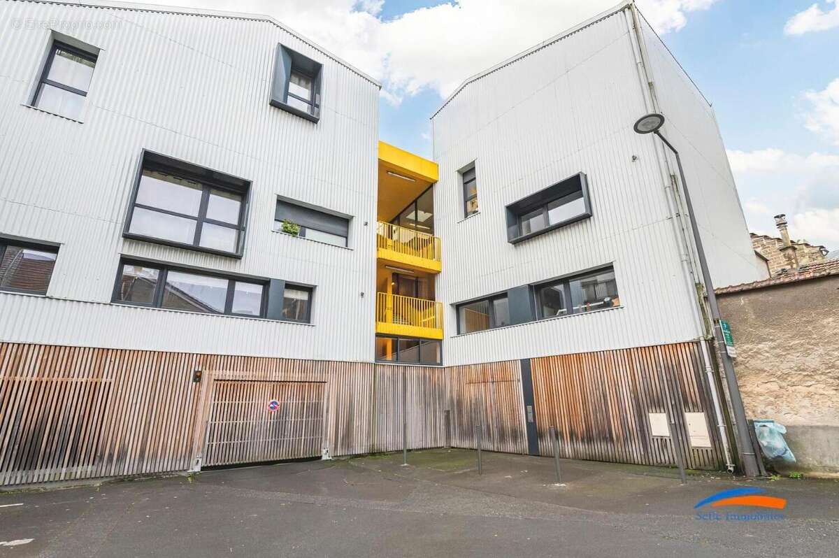   - Appartement à REIMS