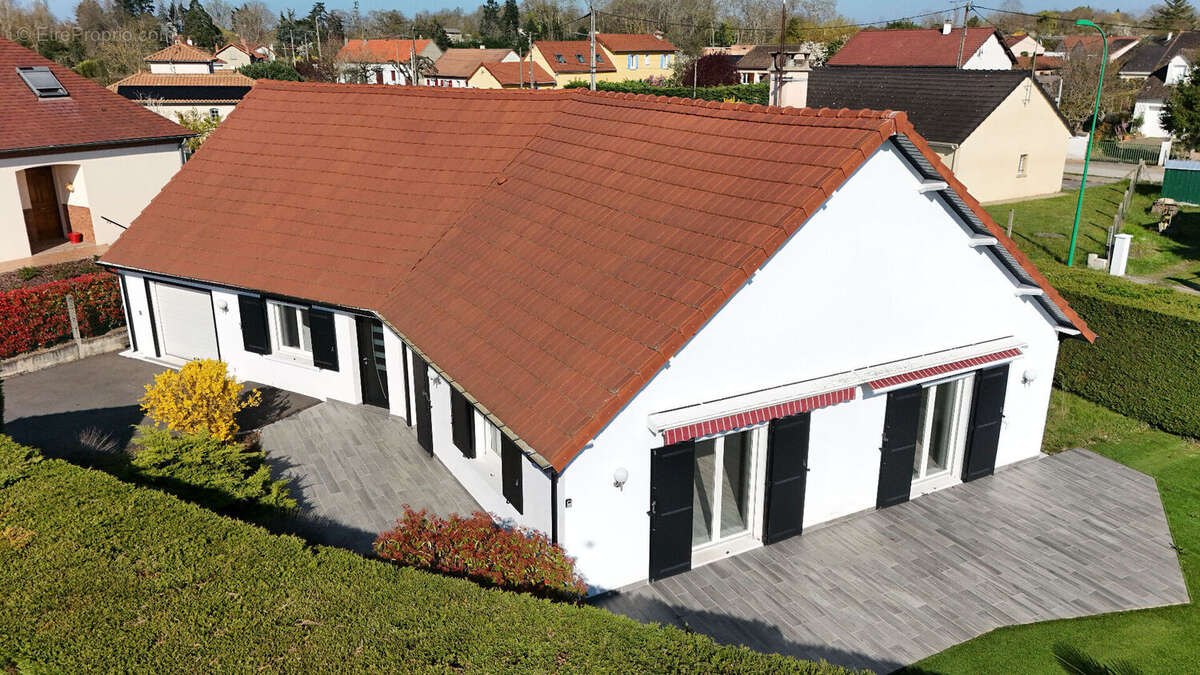 Maison à YZEURE