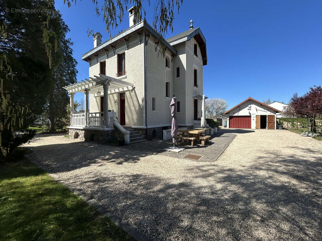 Maison à PUY-GUILLAUME