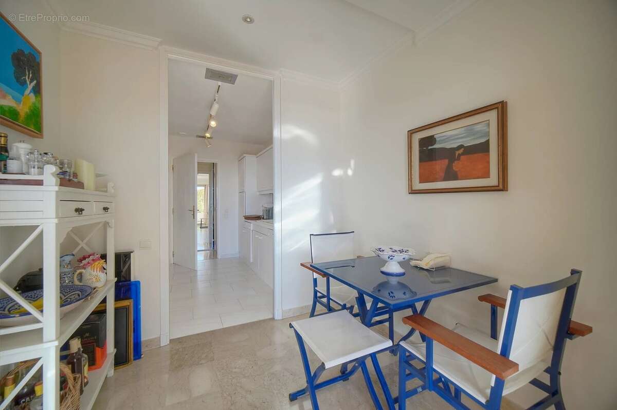 Appartement à LE CANNET