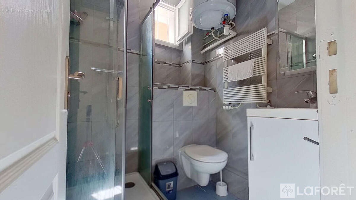 Appartement à PARIS-17E