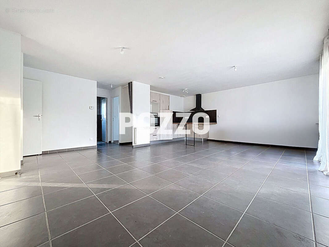 Maison à SAINT-PLANCHERS