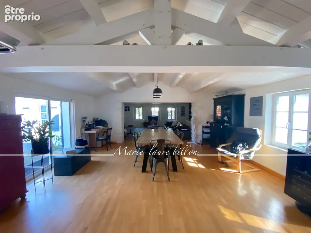 Maison à vendre 7 pièces SAINT HILAIRE DE RIEZ (85), longère+sa maison d'amis+annexes+piscine , parcelle 6000 m2 - photo 2