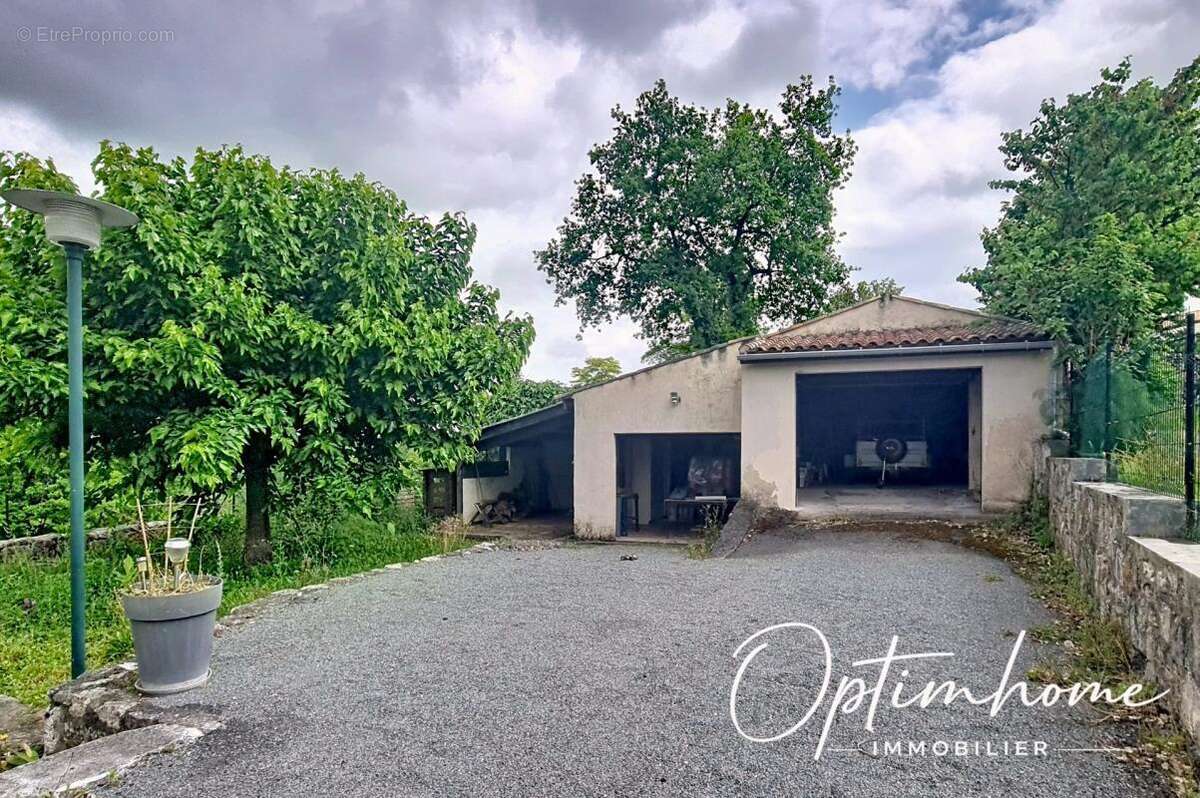 Maison de 223 m² avec vue dominante - photo 18