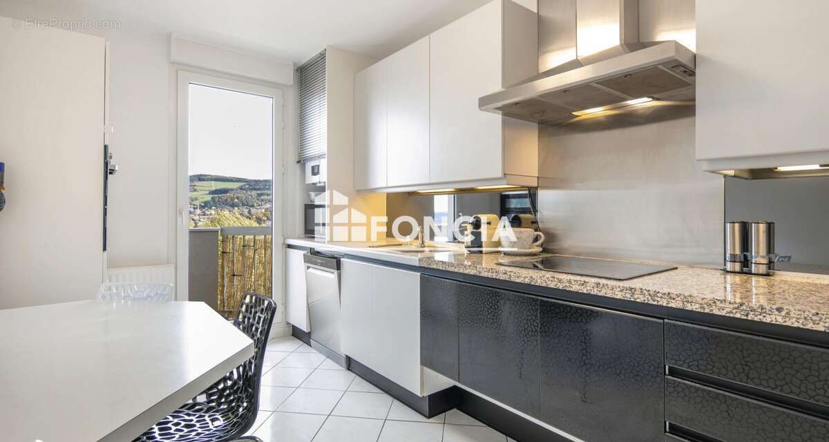 Appartement à SAINT-ETIENNE