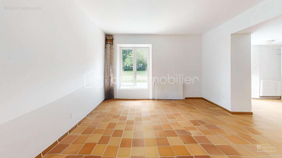 Maison à FREVILLE-DU-GATINAIS