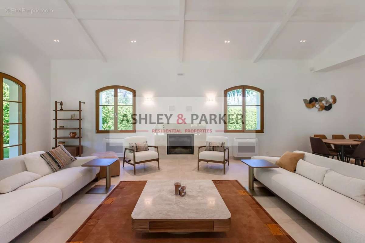 Maison à MOUANS-SARTOUX