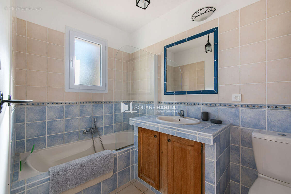 Maison à SAINT-SATURNIN-LES-APT