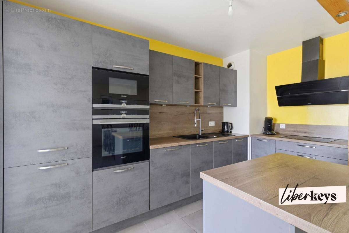 Appartement de 4 pièces aux pieds de la Seine dans le quartier "Gondoles Sud" - photo 3