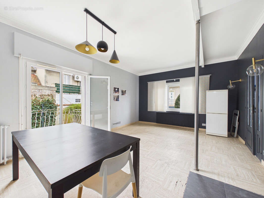 Maison à SARTROUVILLE