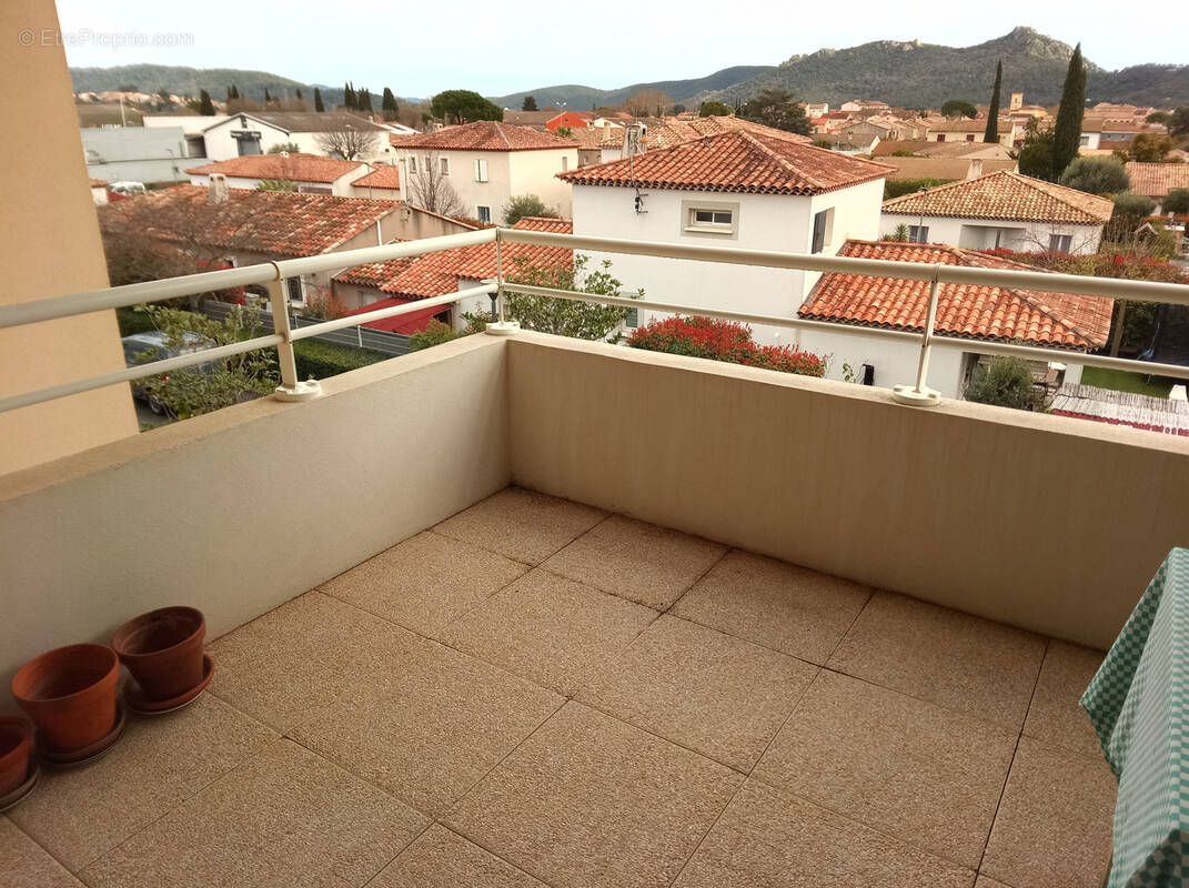 Appartement à LA CRAU
