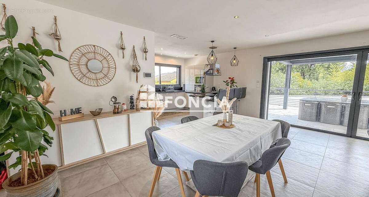 Maison à SAINT-HIPPOLYTE-DU-FORT