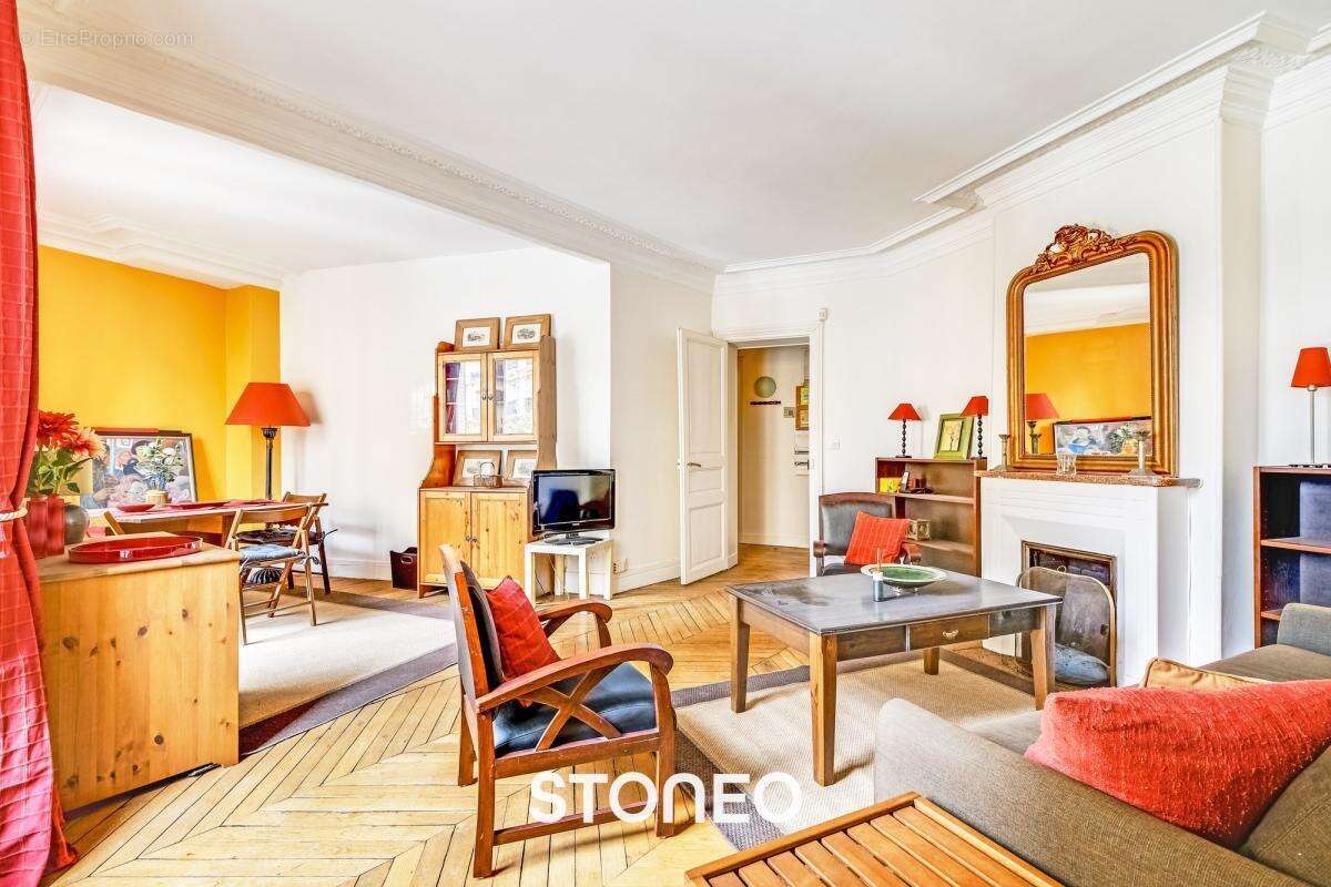 Appartement à PARIS-17E