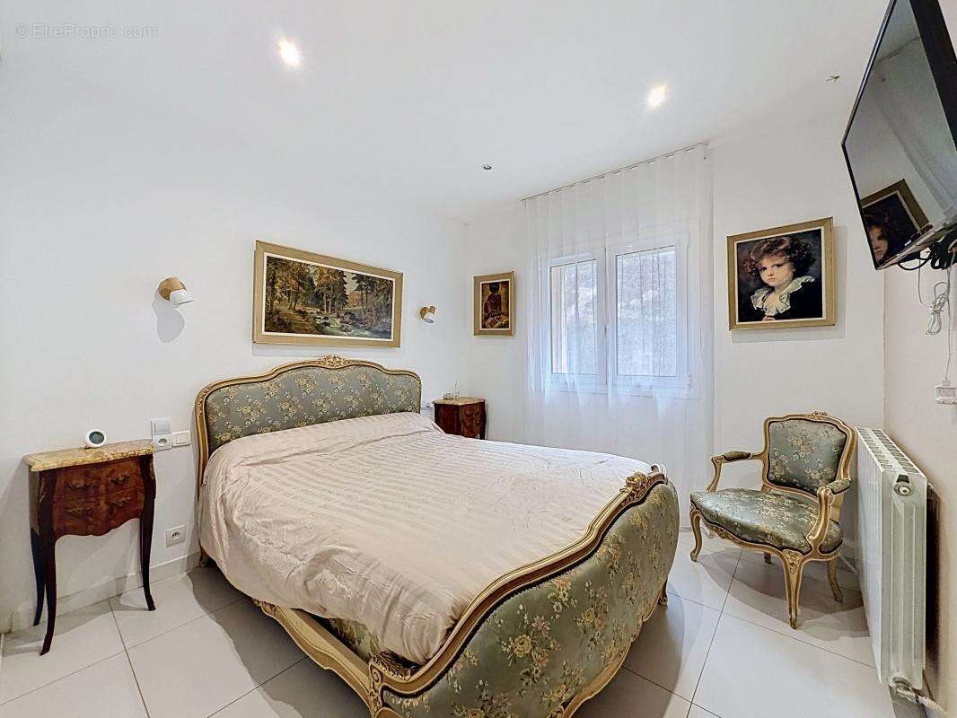 Maison à HYERES