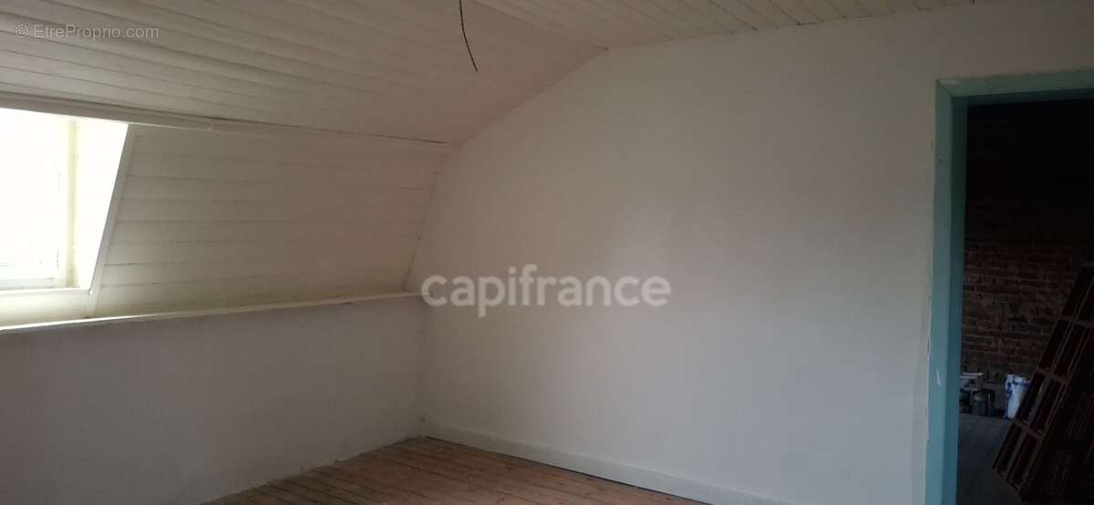 Maison à vendre 8 pièces ESTAIRES (59) - photo 11