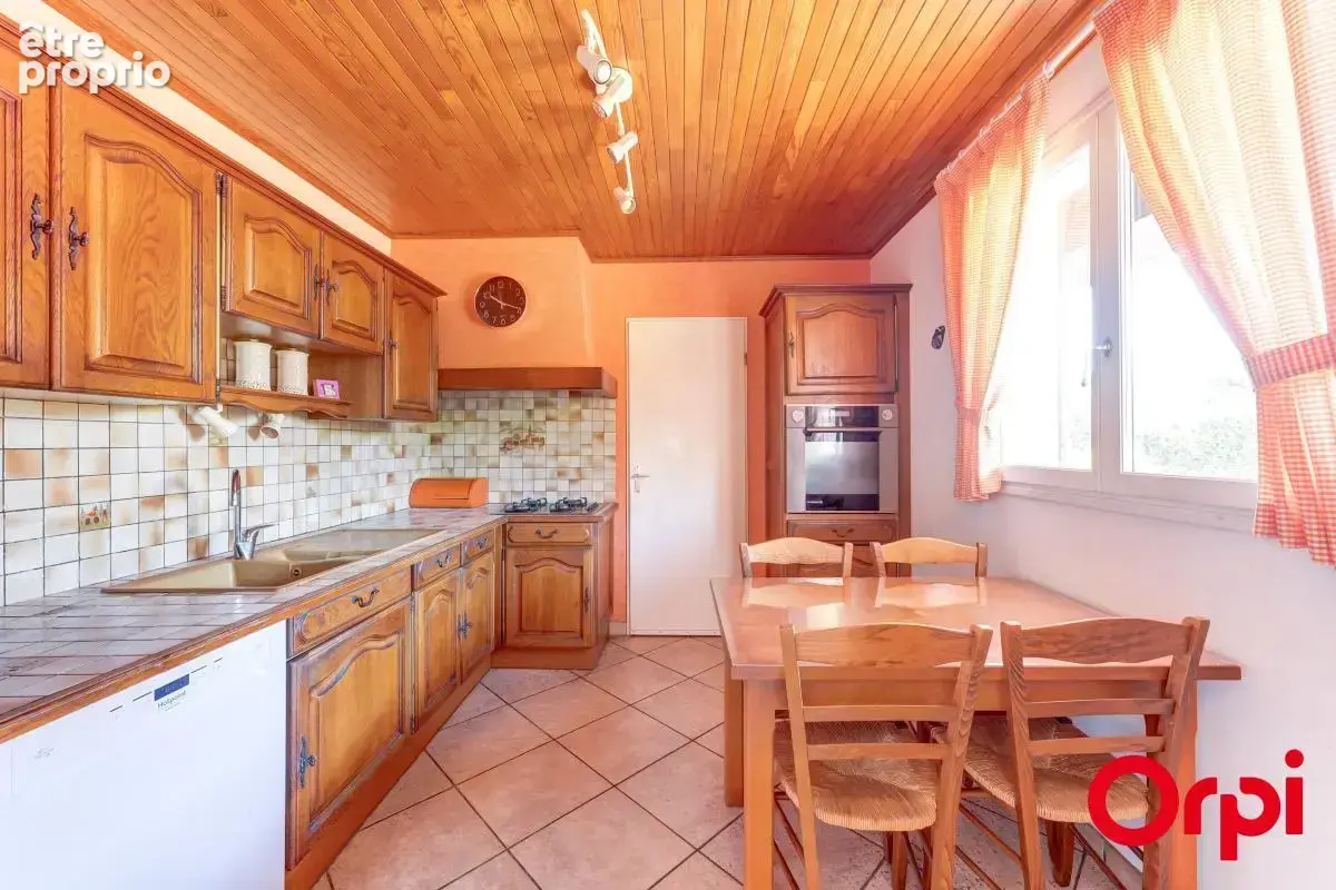 Maison familiale 4 chambres de plus de 130 m2 dans le secteur recherché des Tarentelles - photo 7