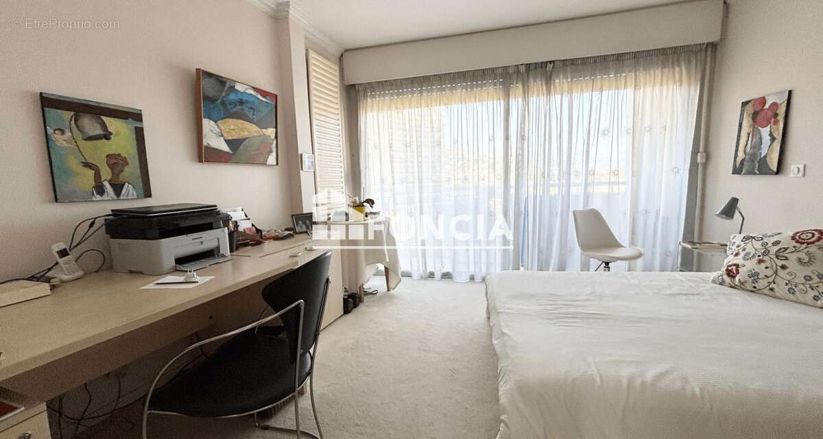 Appartement à MANDELIEU-LA-NAPOULE