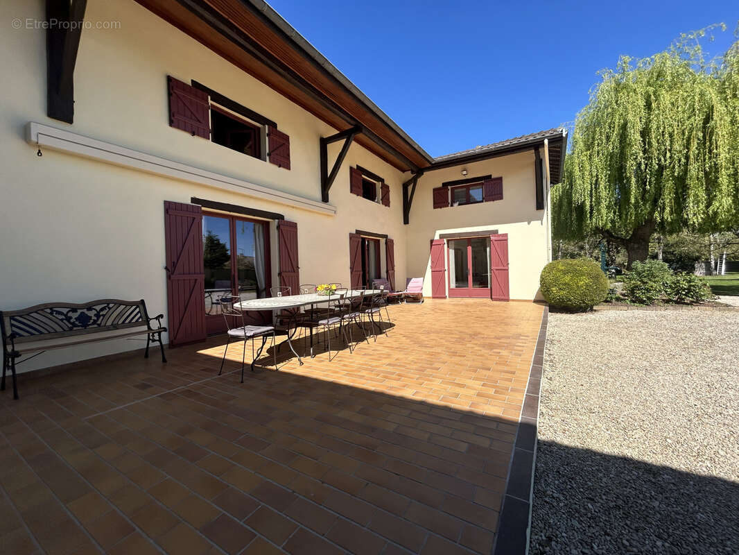 Maison à MONCETZ-L'ABBAYE