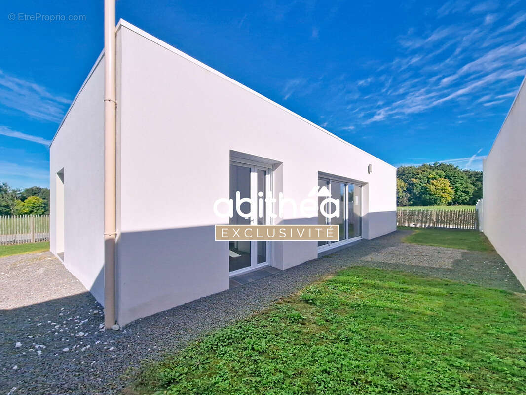 Maison à CHENAC-SAINT-SEURIN-D&#039;UZET