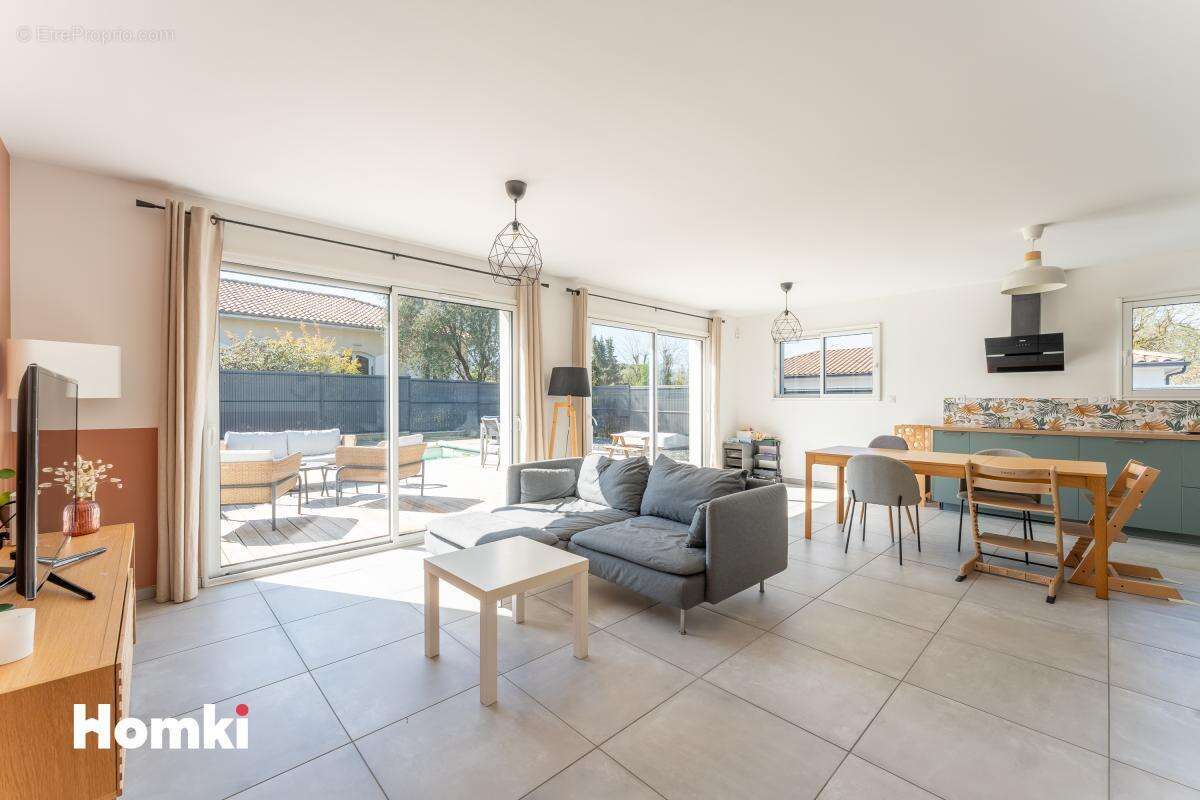 Maison à VILLENAVE-D'ORNON