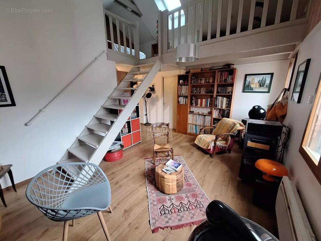 Appartement à FONTAINE