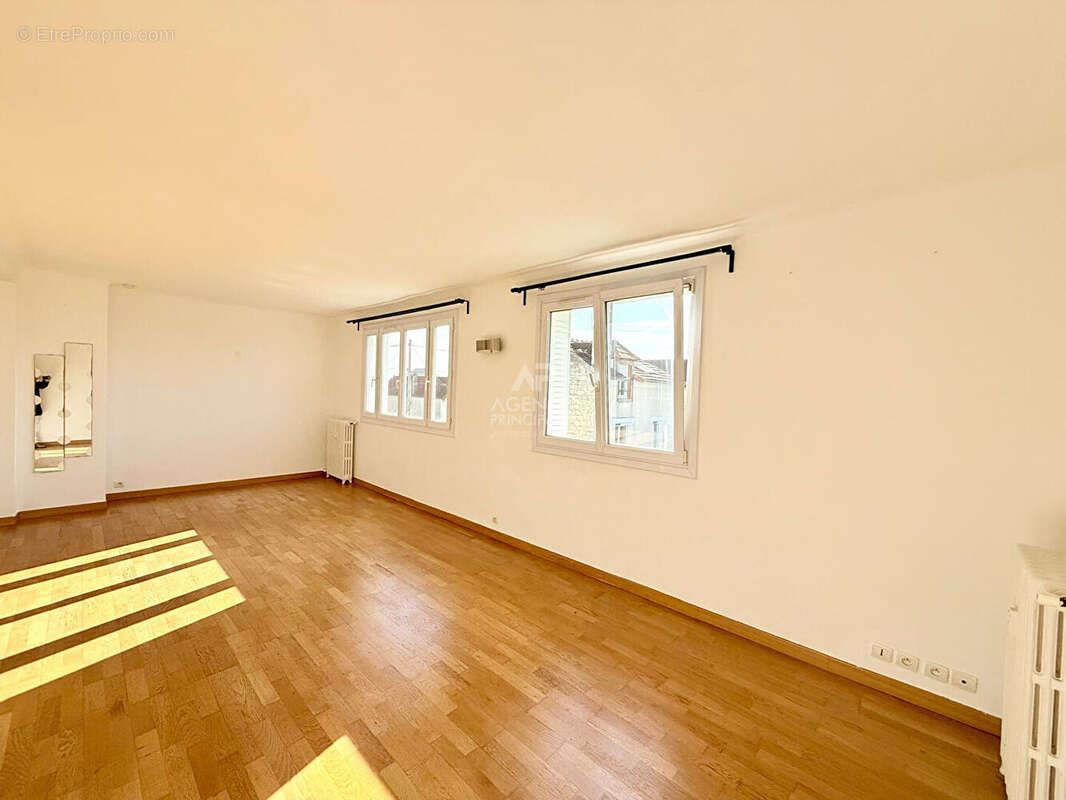 Appartement à CARRIERES-SUR-SEINE