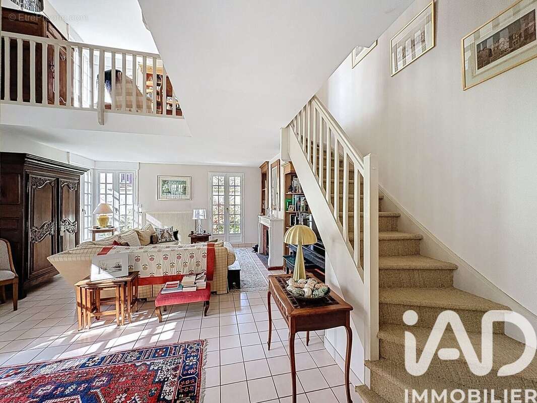 Photo 5 - Maison à SAINT-REMY-LES-CHEVREUSE