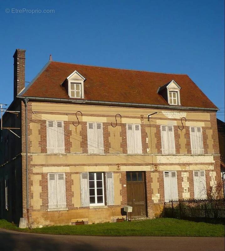 Maison à MONTFEY